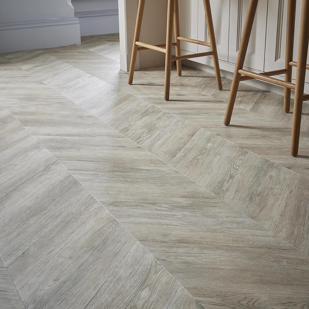 Lightly coloured LVT flooring